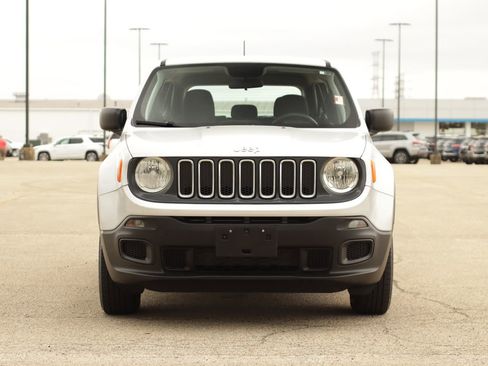Used 2018 Jeep Renegade Sport w/ Power & Air Group AWD/4WD image 2