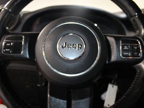 Used 2018 Jeep Wrangler Unlimited Sport S AWD/4WD image 26