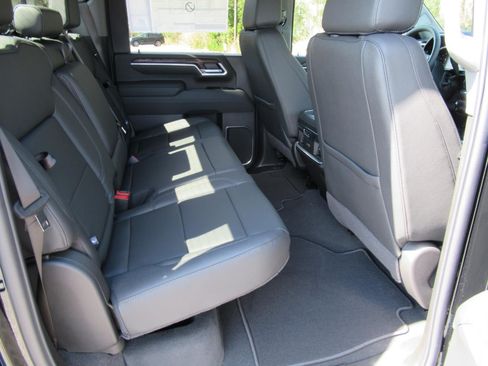 New 2026 GMC Sierra 2500 SLT w/ SLT Premium Package AWD/4WD image 29