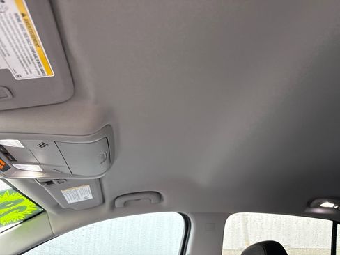 Used 2024 Chevrolet Equinox LT image 22