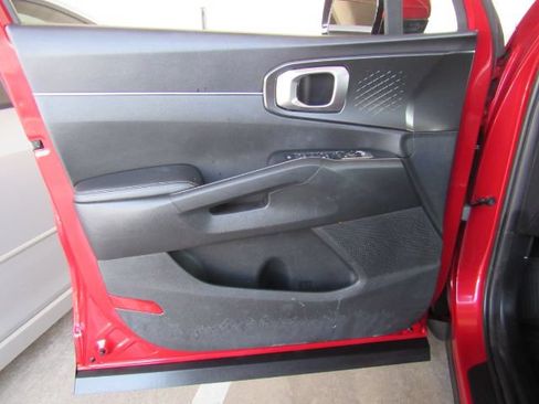 Used 2021 Kia Sorento S FWD image 14