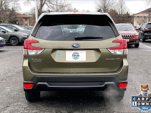 Certified 2023 Subaru Forester Premium image 4