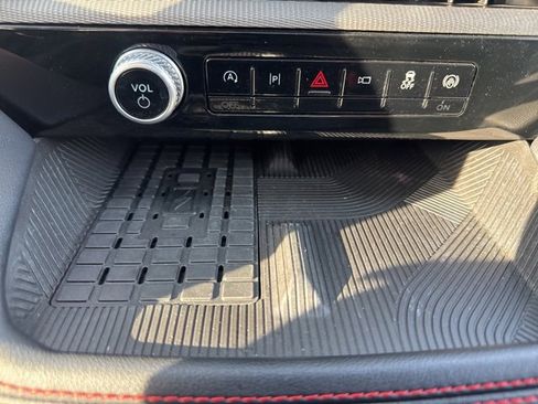 Used 2025 Ford Explorer ST-Line w/ Premium Package image 37