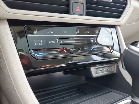 New 2025 Volkswagen Jetta SE image 23