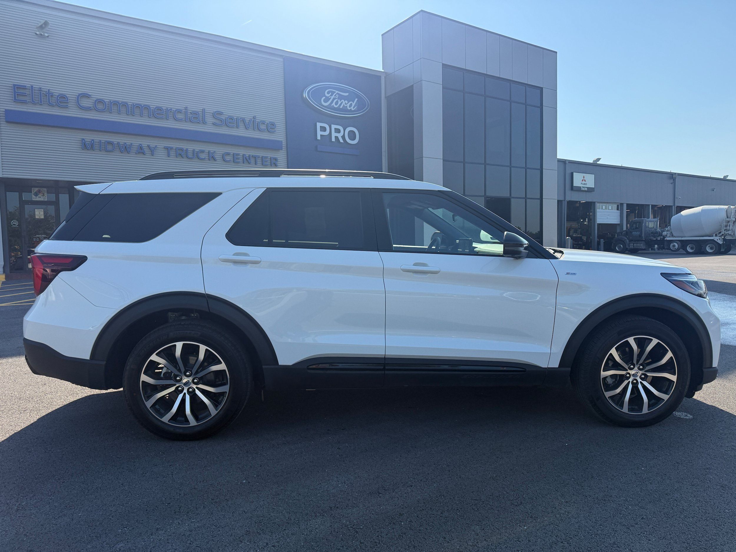 Used 2026 Ford Explorer ST-Line AWD/4WD image 9