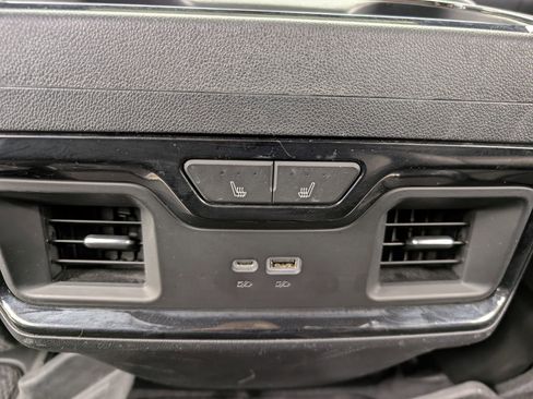 Used 2024 GMC Sierra 2500 AT4 w/ AT4 Premium Plus Package image 24