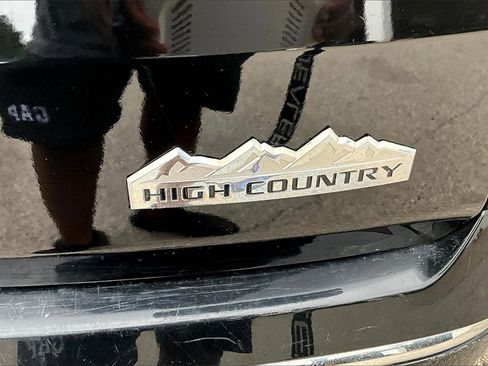 Used 2019 Chevrolet Traverse High Country image 24