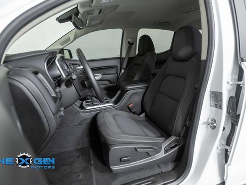 Used 2022 Chevrolet Colorado LT w/ LT Convenience Package image 22