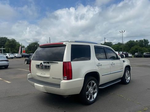Used 2014 Cadillac Escalade Luxury image 5