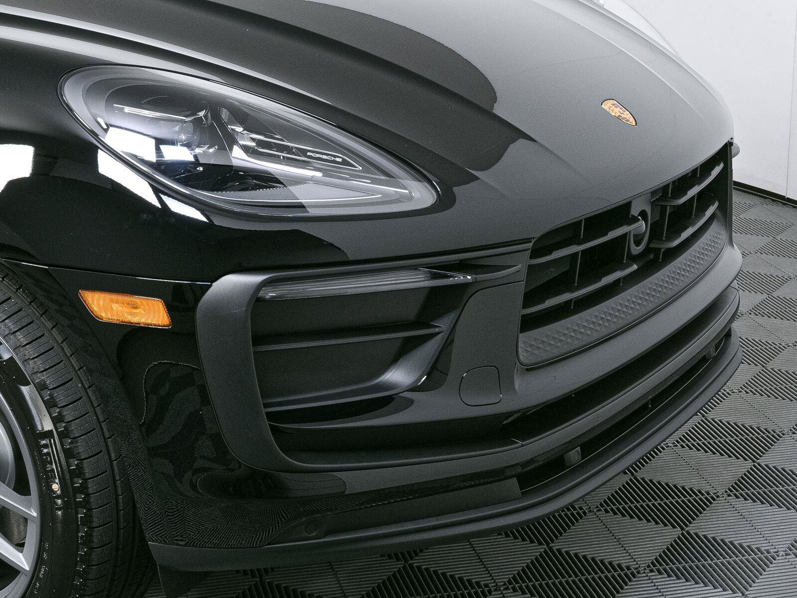 New 2026 Porsche Macan AWD/4WD image 37