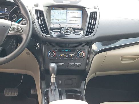 Used 2017 Ford Escape Titanium FWD image 18