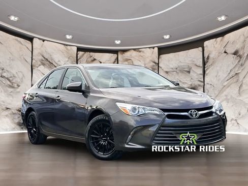 Used 2016 Toyota Camry LE FWD image 5