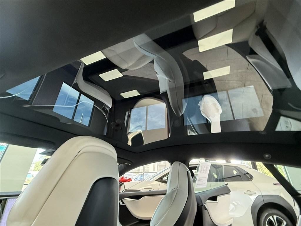 Used 2017 Tesla Model S 100D AWD/4WD image 18