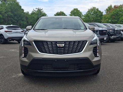 Used 2023 Cadillac XT4 Luxury w/ Cold Weather Package FWD image 2