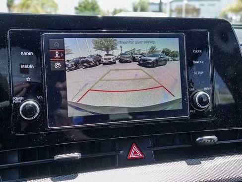 Used 2025 Kia Sportage LX FWD image 22