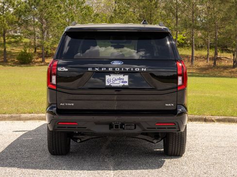 New 2026 Ford Expedition Max Active RWD image 5