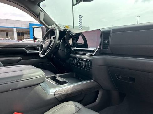 Used 2024 Chevrolet Silverado 2500 LTZ w/ LTZ Convenience Package AWD/4WD image 34