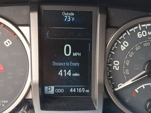 Used 2018 Toyota Tacoma Limited AWD/4WD image 22