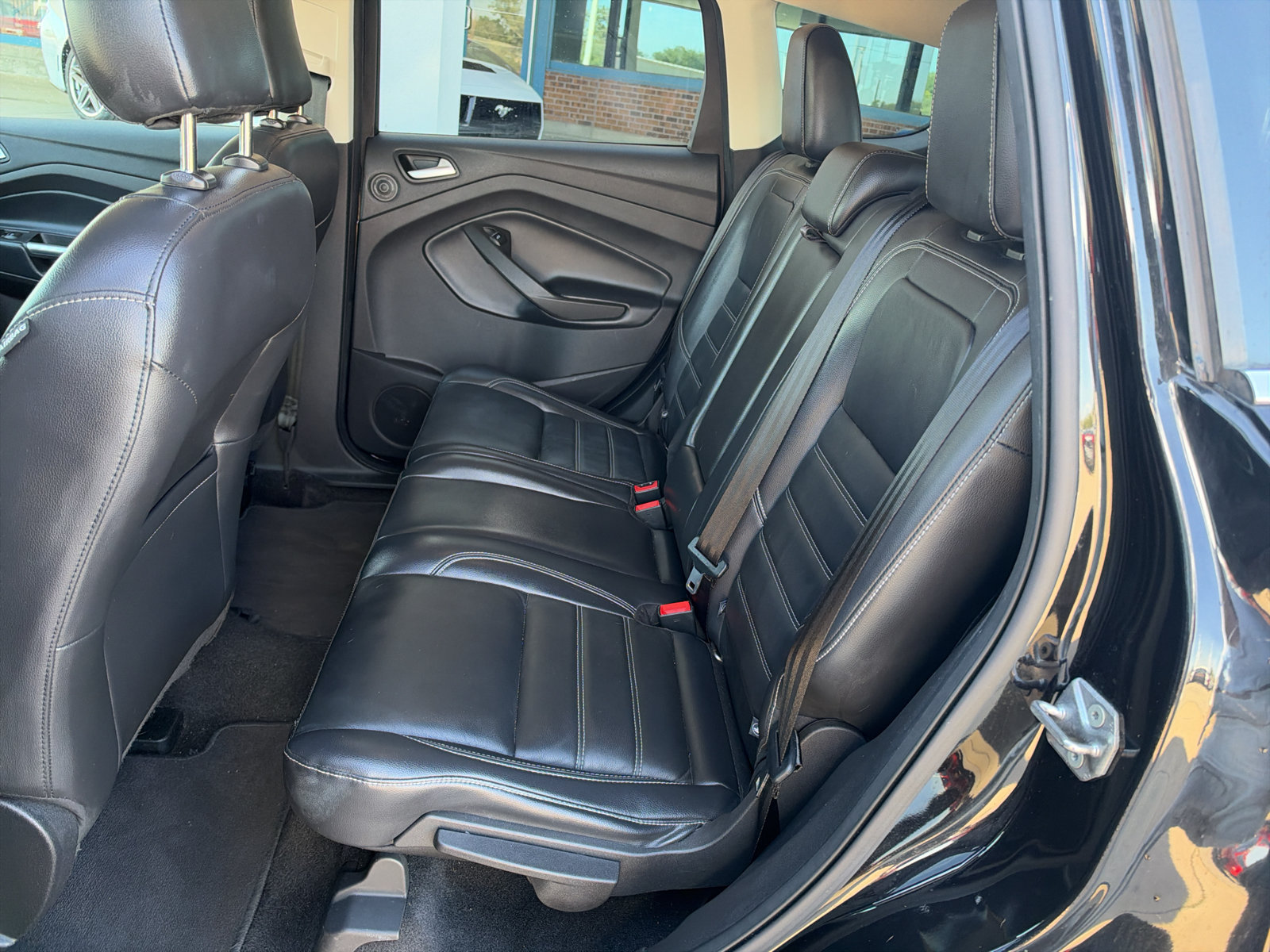 Used 2019 Ford Escape Titanium FWD image 11