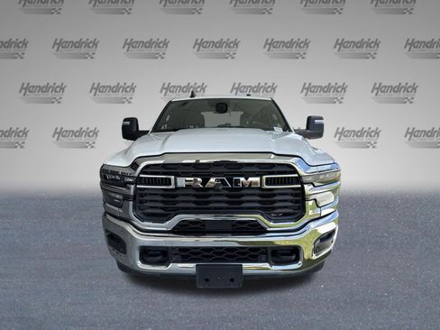 Used 2025 RAM 2500 Big Horn AWD/4WD image 3