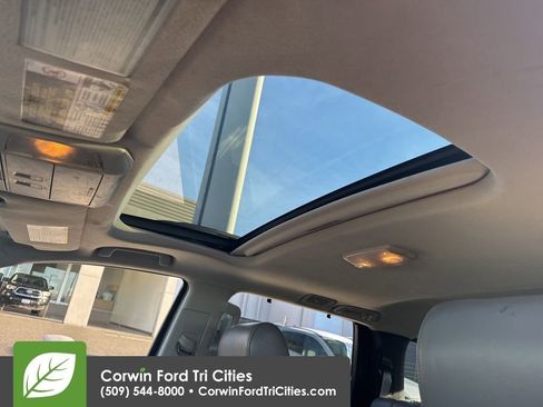 Used 2008 Toyota Sequoia Limited image 21