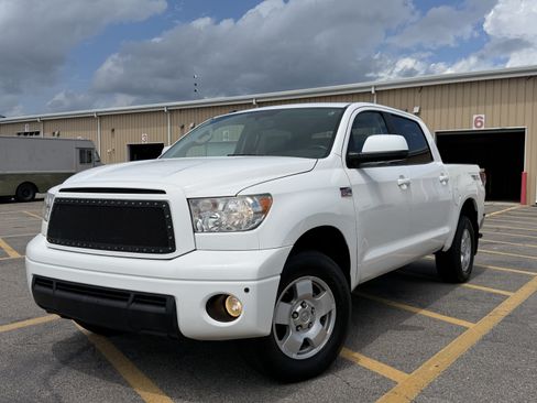 Used 2012 Toyota Tundra Limited w/ Memory Pkg AWD/4WD image 12
