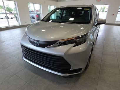 Used 2024 Toyota Sienna AWD