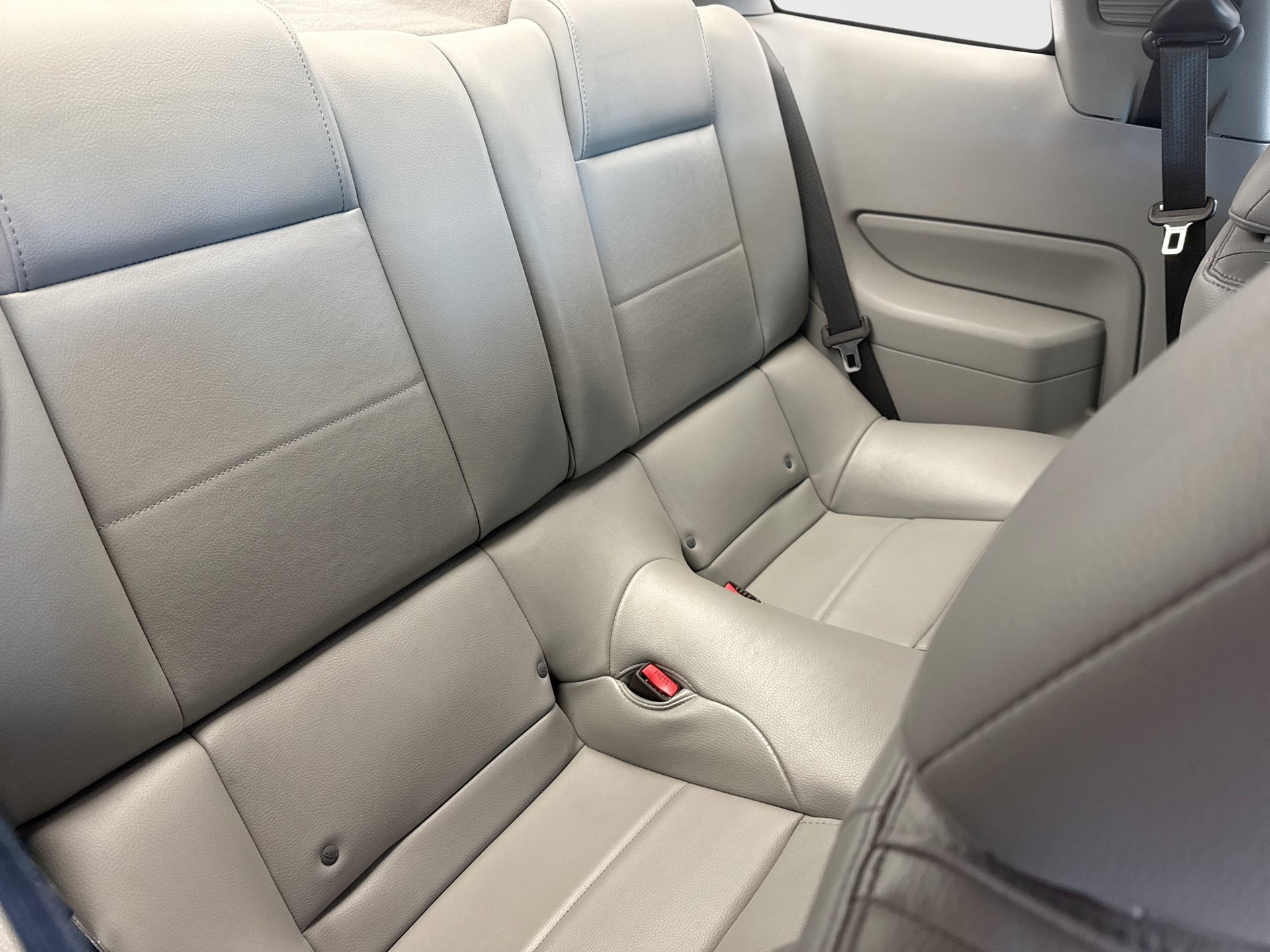 Used 2007 Ford Mustang Premium RWD image 16