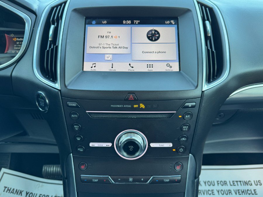 Used 2019 Ford Edge Titanium w/ Cold Weather Package AWD/4WD image 23