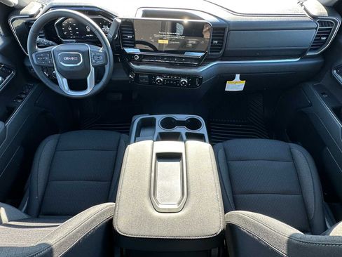 New 2026 GMC Sierra 1500 Elevation image 17