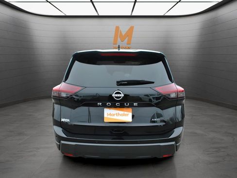 Used 2025 Nissan Rogue SV AWD/4WD image 3