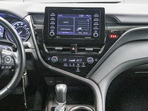 Used 2024 Toyota Camry SE FWD image 13