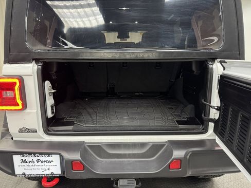 Used 2024 Jeep Wrangler Unlimited Rubicon w/ Convenience Group image 12