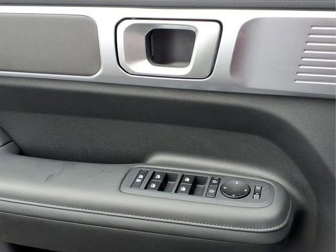 Used 2026 Hyundai Santa Fe SEL FWD image 17