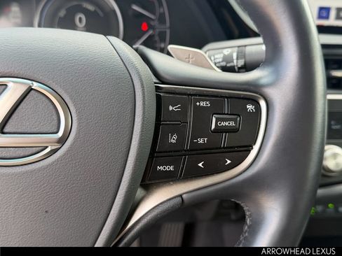 Used 2025 Lexus ES 300h w/ Premium Package FWD image 36