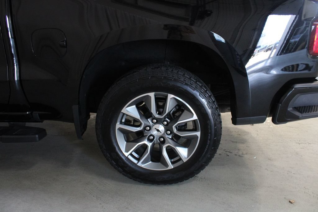 Used 2024 Chevrolet Silverado 1500 RST AWD/4WD image 27