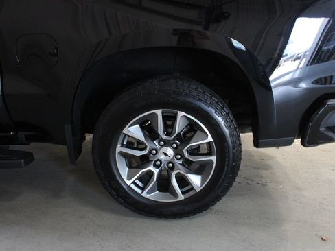 Used 2024 Chevrolet Silverado 1500 RST AWD/4WD image 27