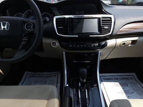 Used 2016 Honda Accord EX image 15