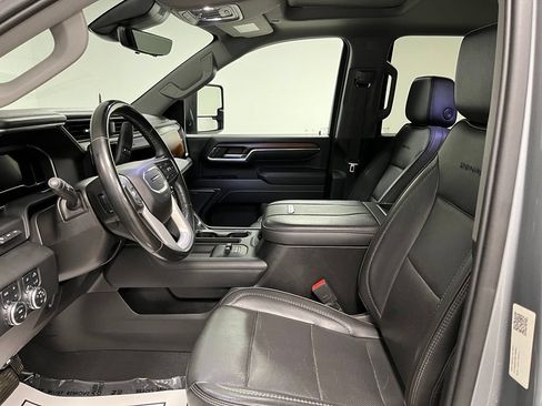 Used 2024 GMC Sierra 3500 Denali w/ Technology Package AWD/4WD image 21