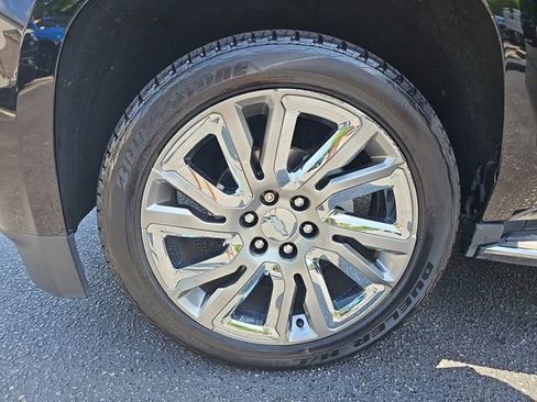 Used 2019 Chevrolet Tahoe Premier AWD/4WD image 38