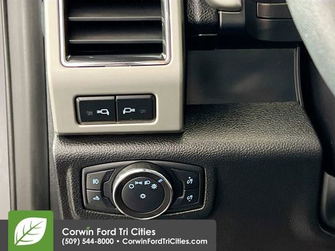 Used 2018 Ford F150 Lariat w/ Equipment Group 502A Luxury image 18