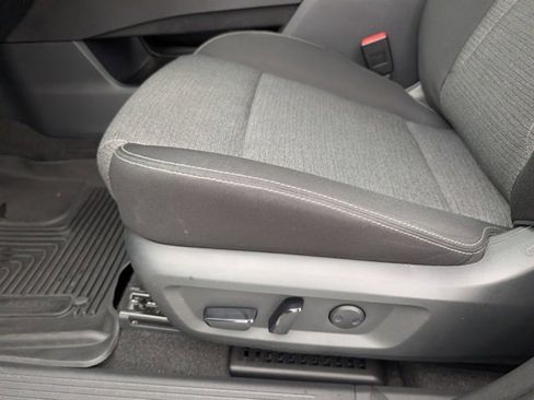 Used 2023 Nissan Rogue SV image 23