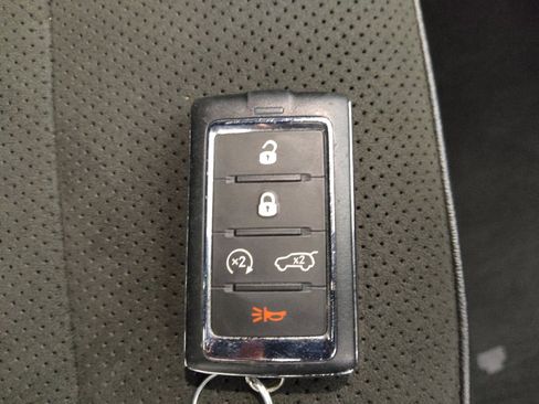 Used 2023 Jeep Grand Cherokee Altitude AWD/4WD image 32