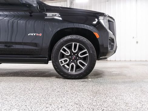 Used 2024 GMC Yukon AT4 w/ AT4 Premium Package AWD/4WD image 7