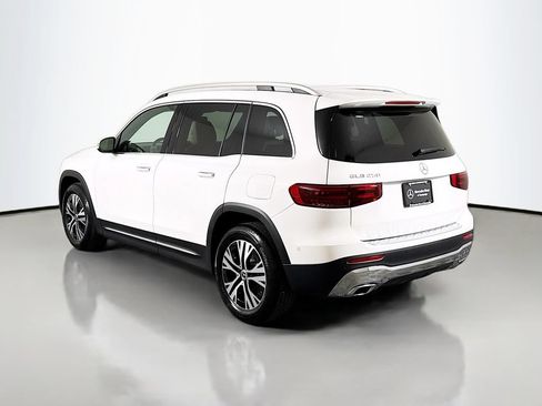 Used 2025 Mercedes-Benz GLB 250 w/ Exclusive Package image 5