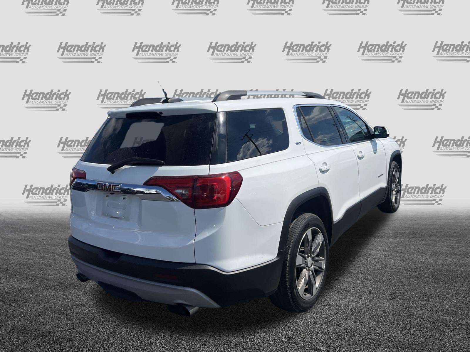 Used 2019 GMC Acadia SLT w/ LPO, Floor Liner Package FWD image 10