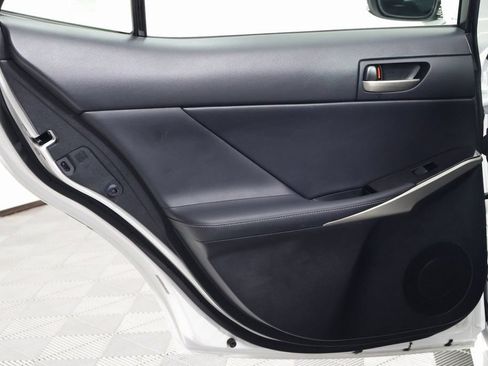 Used 2017 Lexus IS 200t RWD image 13