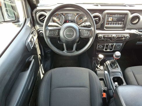 Used 2022 Jeep Wrangler Unlimited Sport AWD/4WD image 9