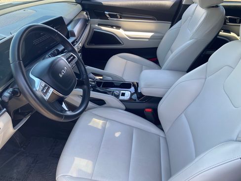 Certified 2024 Kia Telluride S FWD image 18