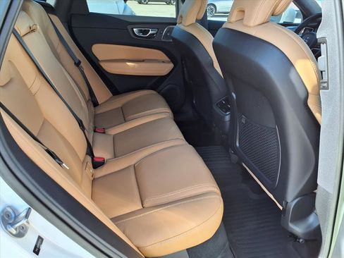 Certified 2023 Volvo XC60 B5 Ultimate w/ Protection Package Premier image 15